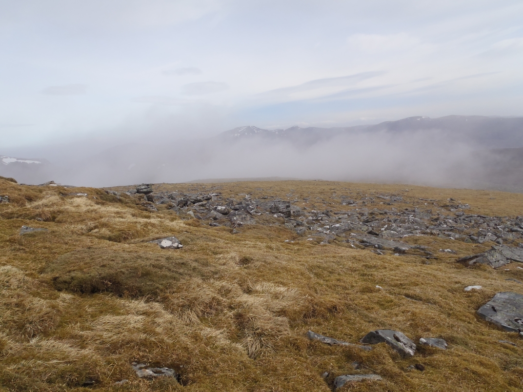 Day 2 - An Coileachan - Meall Gorm - Sgurr Mor - Meall a'Chrasgaidh - Sgurr nan Clach Geala - Sgurr nan Each
