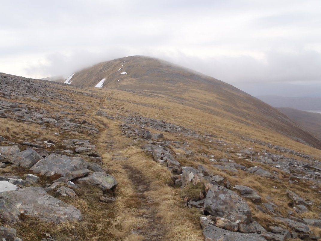 Day 2 - An Coileachan - Meall Gorm - Sgurr Mor - Meall a'Chrasgaidh - Sgurr nan Clach Geala - Sgurr nan Each