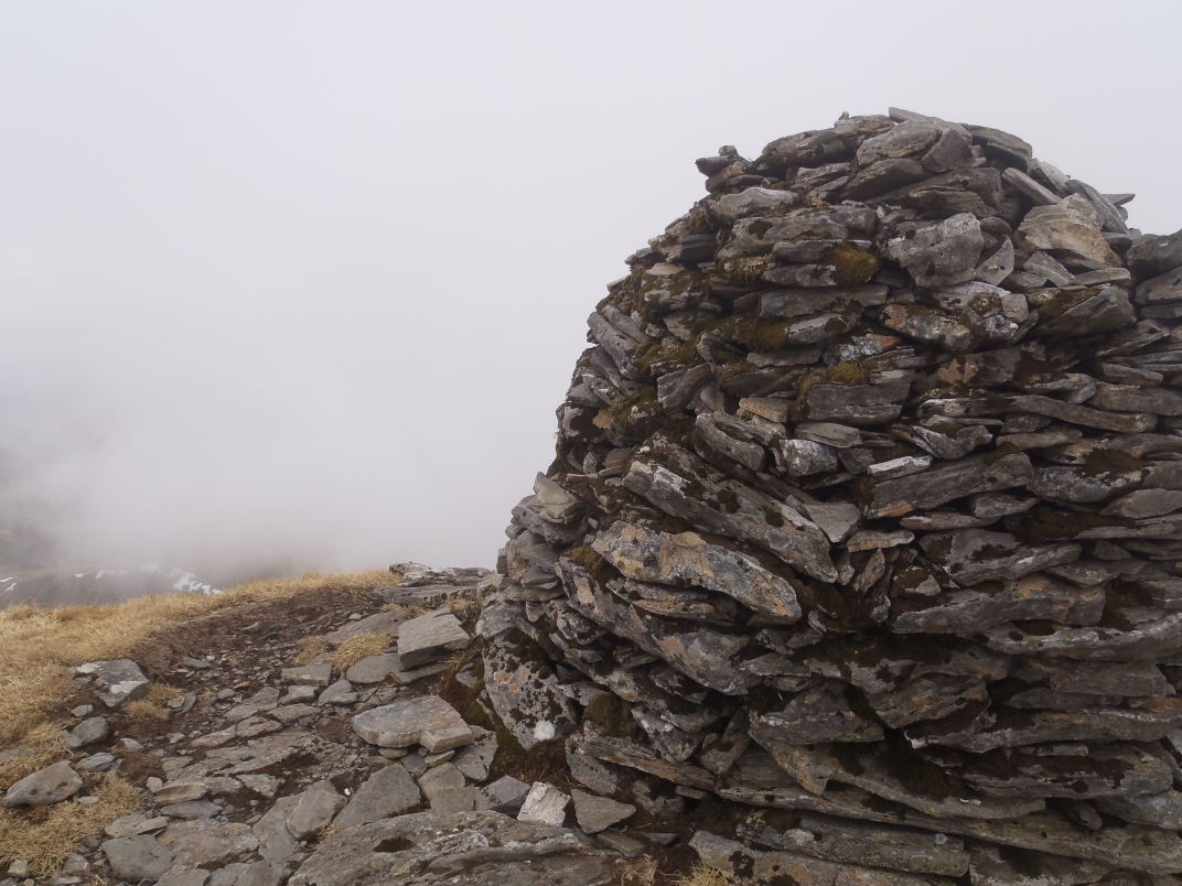Day 2 - An Coileachan - Meall Gorm - Sgurr Mor - Meall a'Chrasgaidh - Sgurr nan Clach Geala - Sgurr nan Each