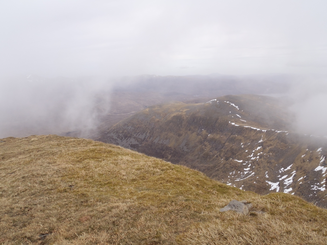Day 2 - An Coileachan - Meall Gorm - Sgurr Mor - Meall a'Chrasgaidh - Sgurr nan Clach Geala - Sgurr nan Each
