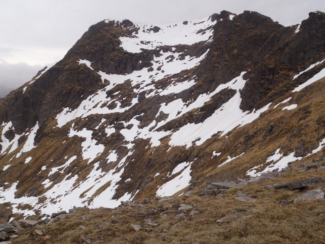 Day 2 - An Coileachan - Meall Gorm - Sgurr Mor - Meall a'Chrasgaidh - Sgurr nan Clach Geala - Sgurr nan Each