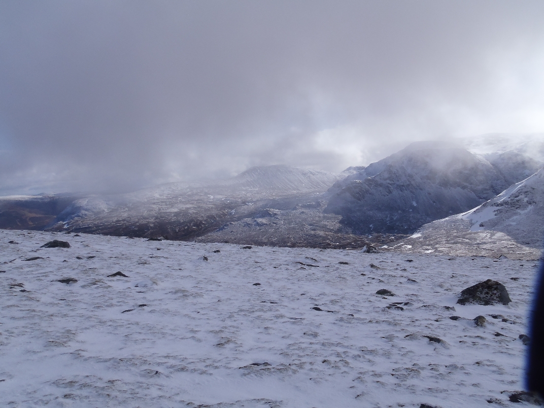 Day 2 - Carn Dearg + Diollaid a' Chairn