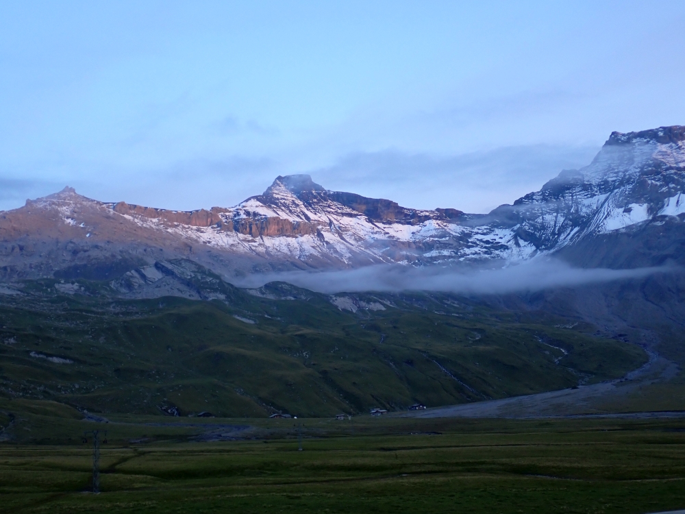 Day 2 - Sunnbuel - Schwarenbach - Tschingellochtighore - Engstligenalp