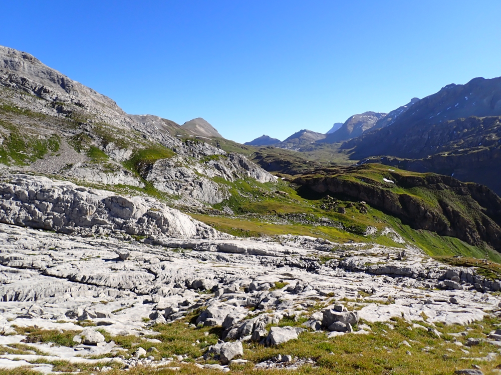Day 6 - Wildstrubelhutte - Rawlipass - Schnidejoch - Wildhornhutte