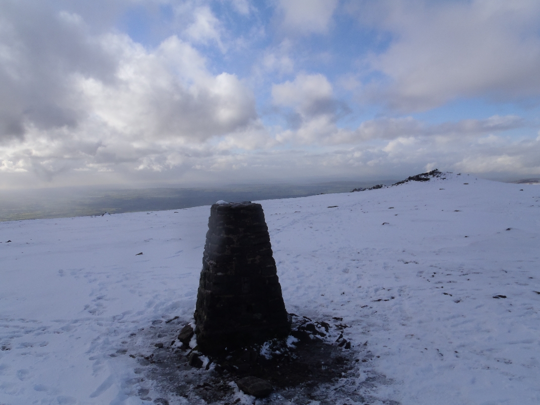 Ribblehead - Whernside - Ingleborough - Ribblehead