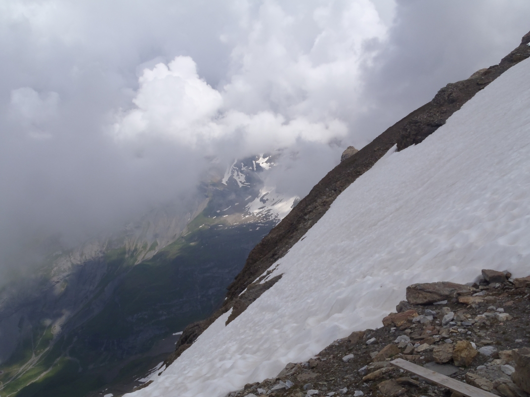 Oeschinensee Gondola - Blumlisalphutte