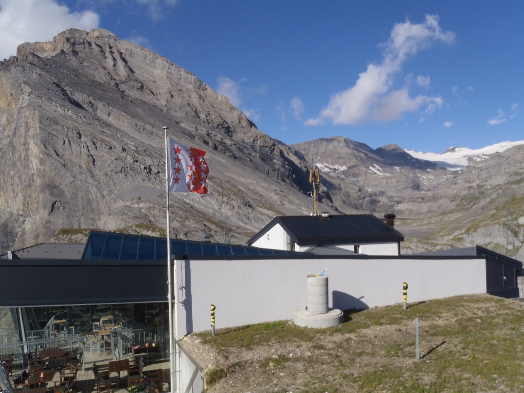 Day 5 - Gemmipass - Lammerenhutte (2502m)
