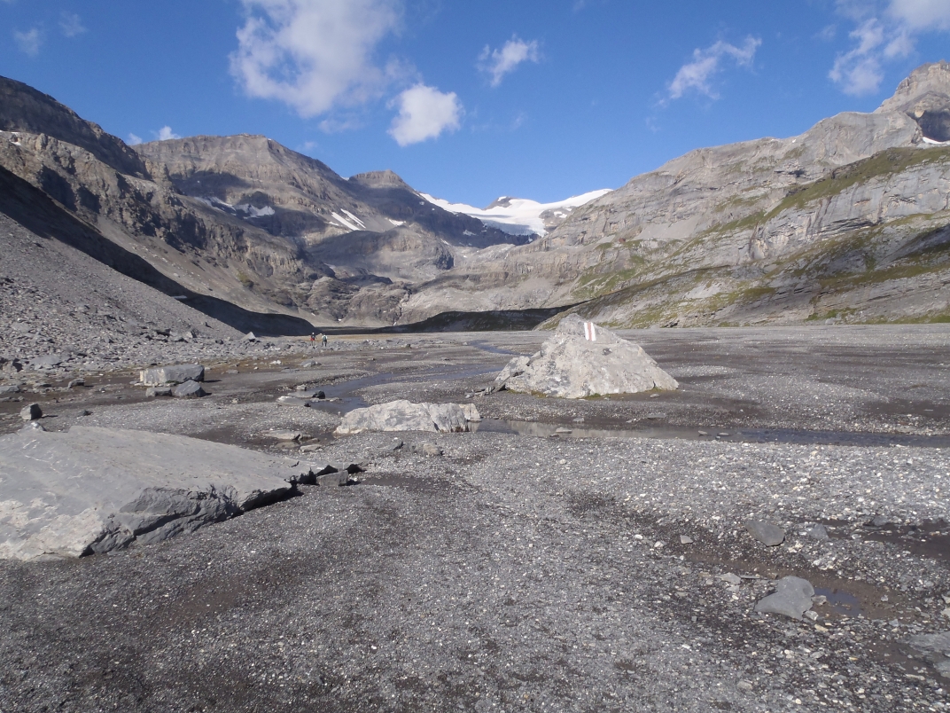 Day 5 - Gemmipass - Lammerenhutte (2502m)