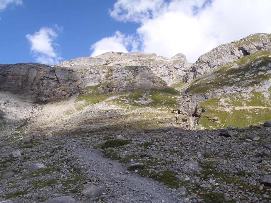 Day 5 - Gemmipass - Lammerenhutte (2502m)