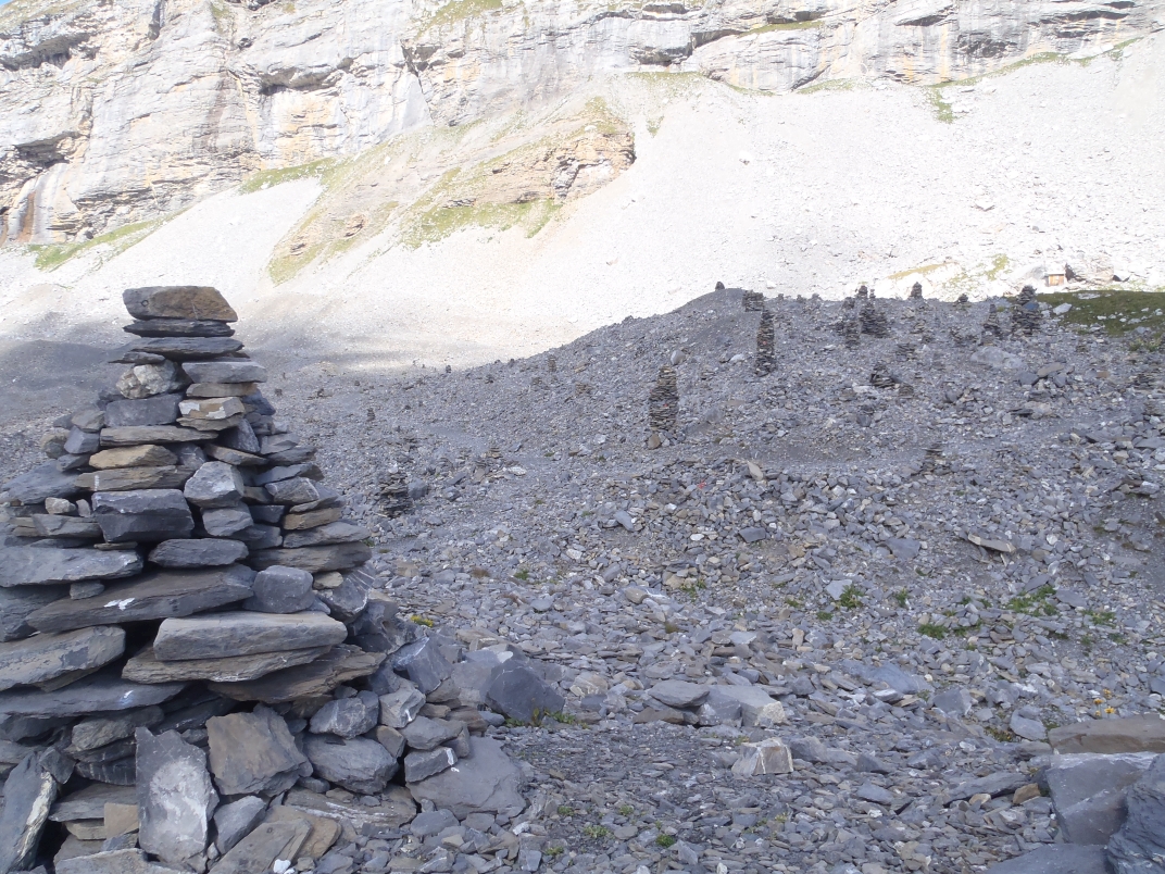 Day 5 - Gemmipass - Lammerenhutte (2502m) - A large collection of cairns