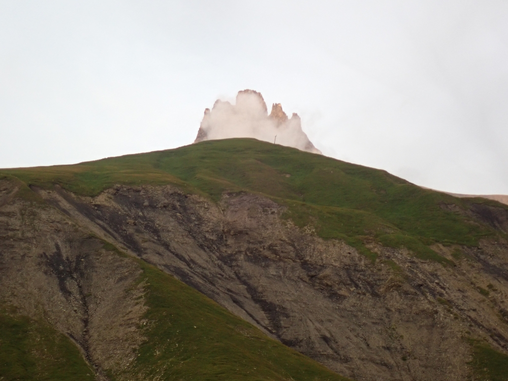 Day 2 - Sunnbuel - Schwarenbach - Tschingellochtighore - Engstligenalp